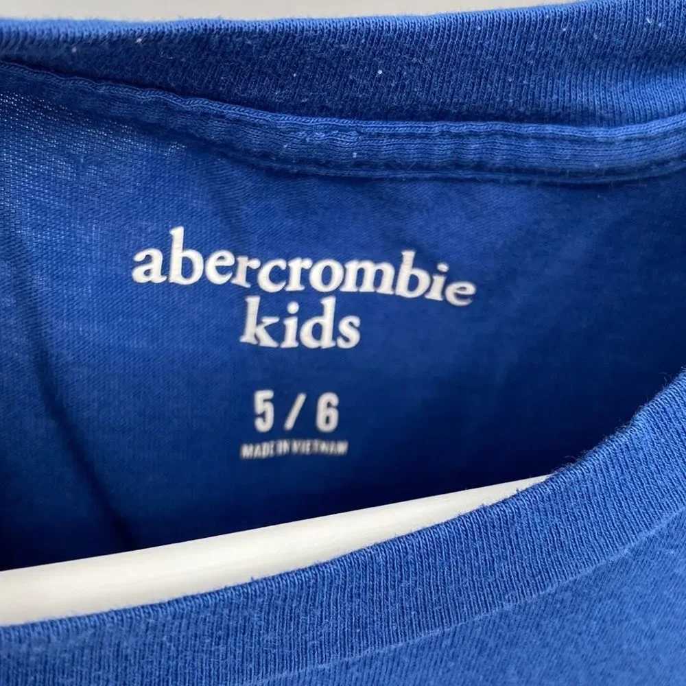 Abercrombie Kids Round Neck Short Sleeve Pullover Graphic Tee T-Shirt Blue 5/6